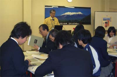 見学02.jpg 見学02.jpg